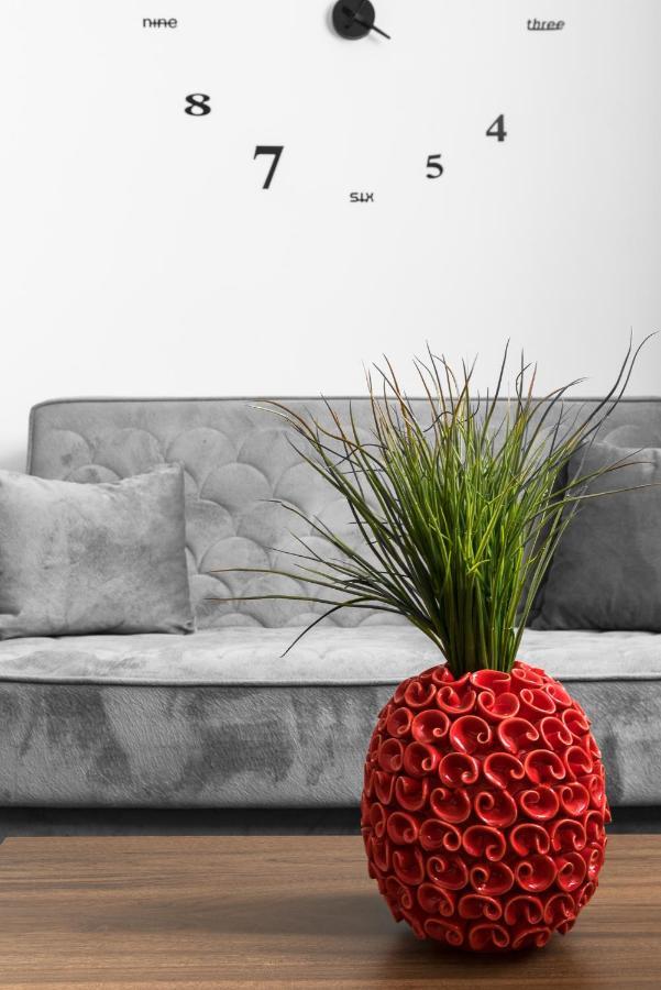 Ultima, Nilie Hospitality Mgmt Thessalonique