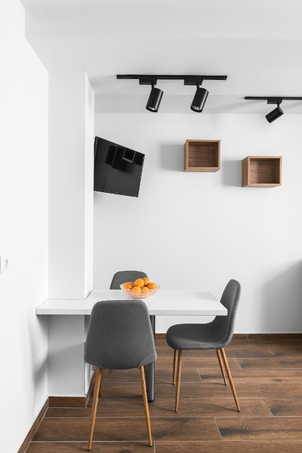 Ultima, Nilie Hospitality Mgmt Thessalonique